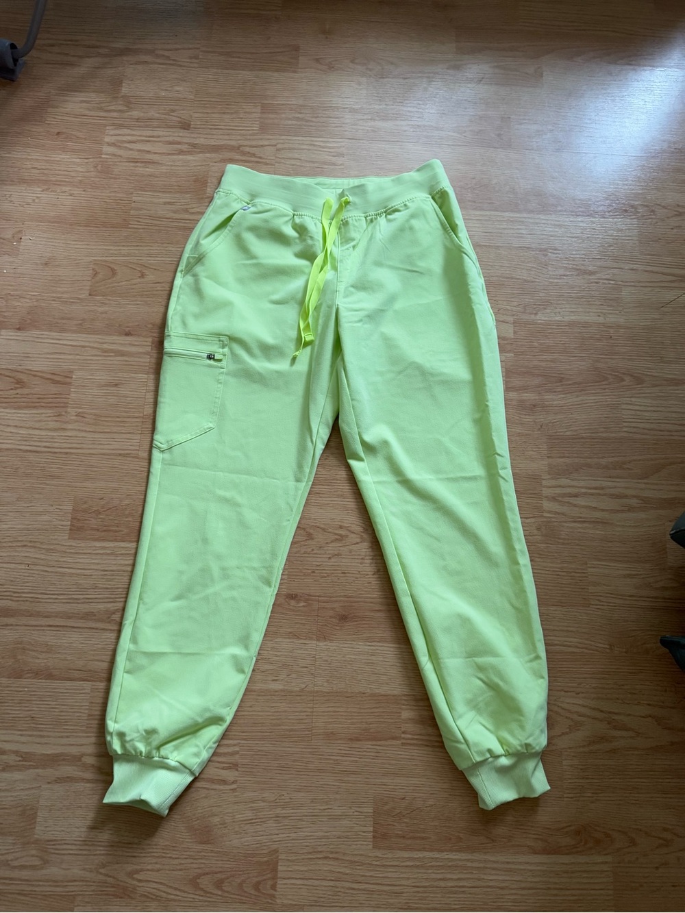 FIGS Sea Mist Zamora Jogger Scrub Pants - Medium M EUC